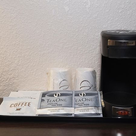 Red Roof Inn & Suites Mt Holly - Mcguire Afb Westampton Экстерьер фото