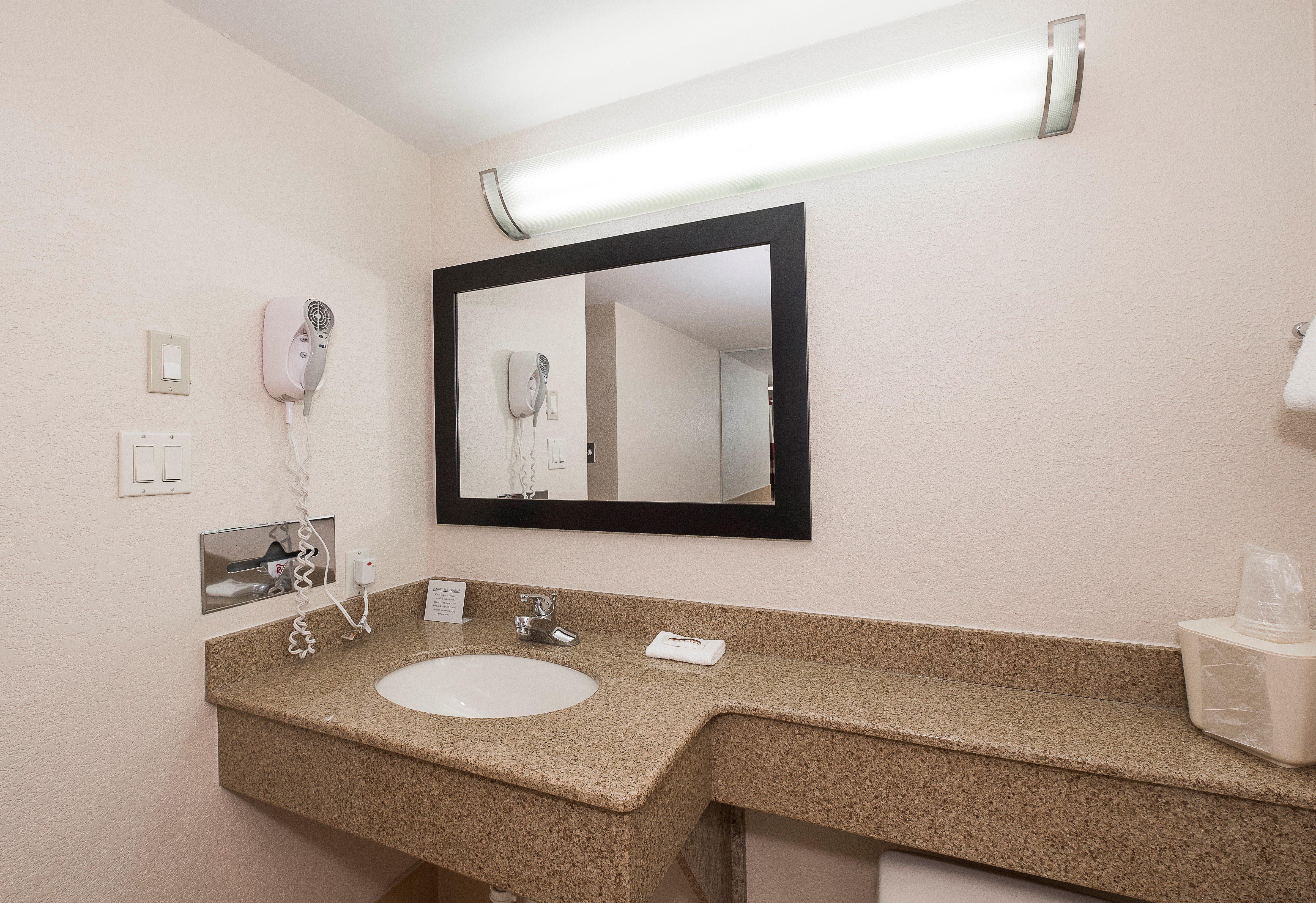 Red Roof Inn & Suites Mt Holly - Mcguire Afb Westampton Экстерьер фото
