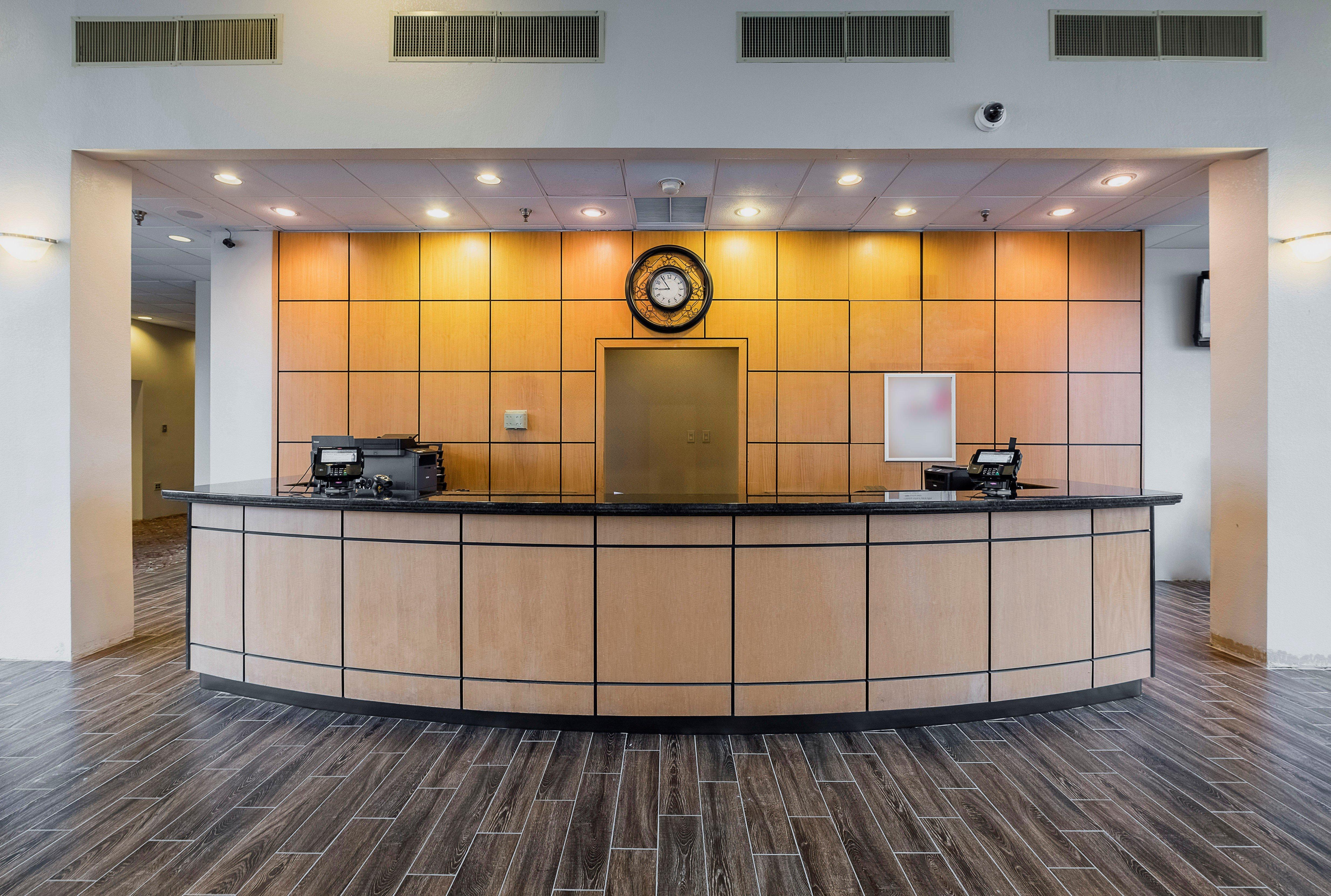 Red Roof Inn & Suites Mt Holly - Mcguire Afb Westampton Экстерьер фото