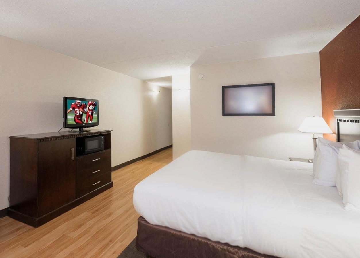 Red Roof Inn & Suites Mt Holly - Mcguire Afb Westampton Экстерьер фото