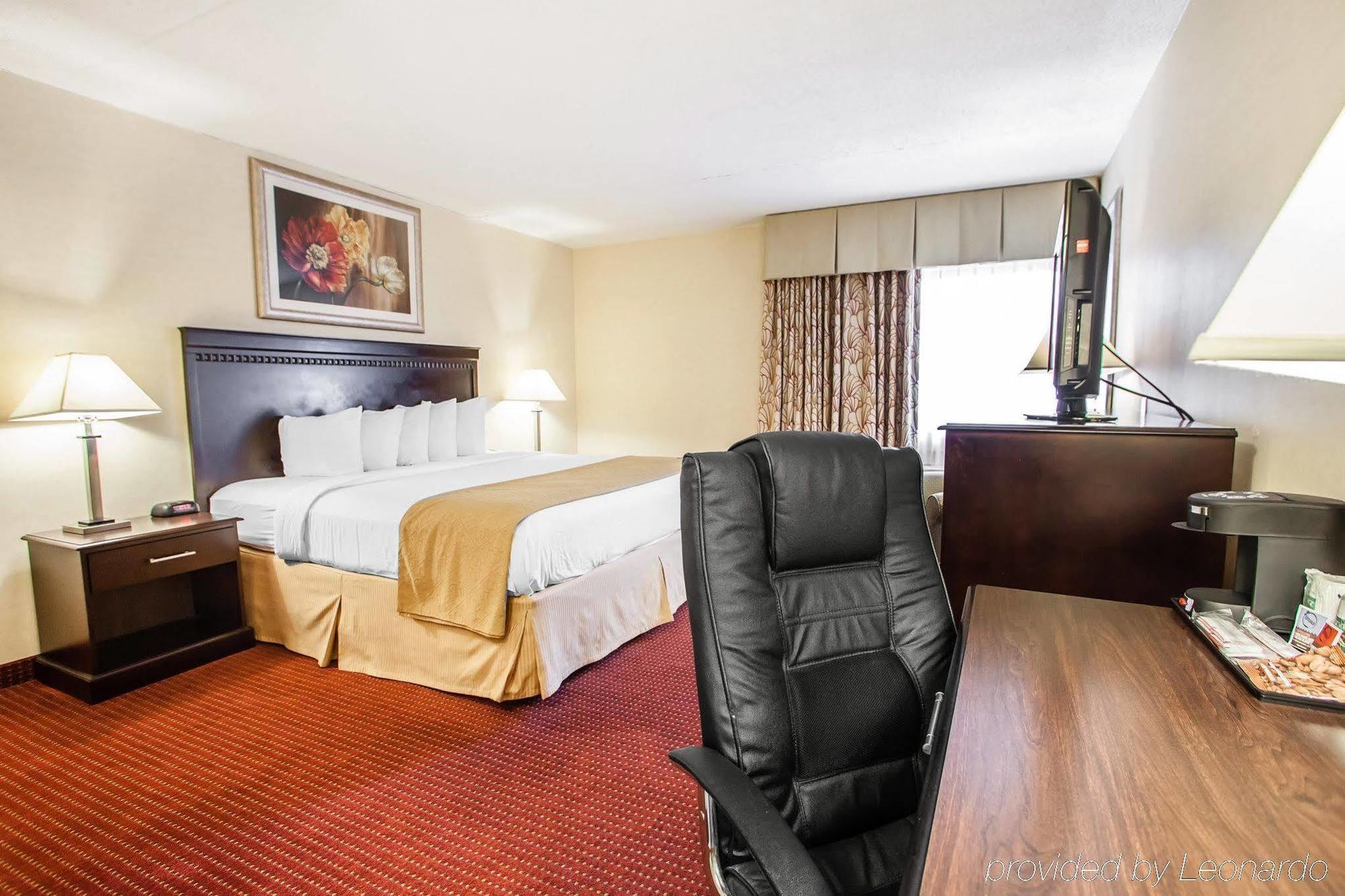 Red Roof Inn & Suites Mt Holly - Mcguire Afb Westampton Экстерьер фото