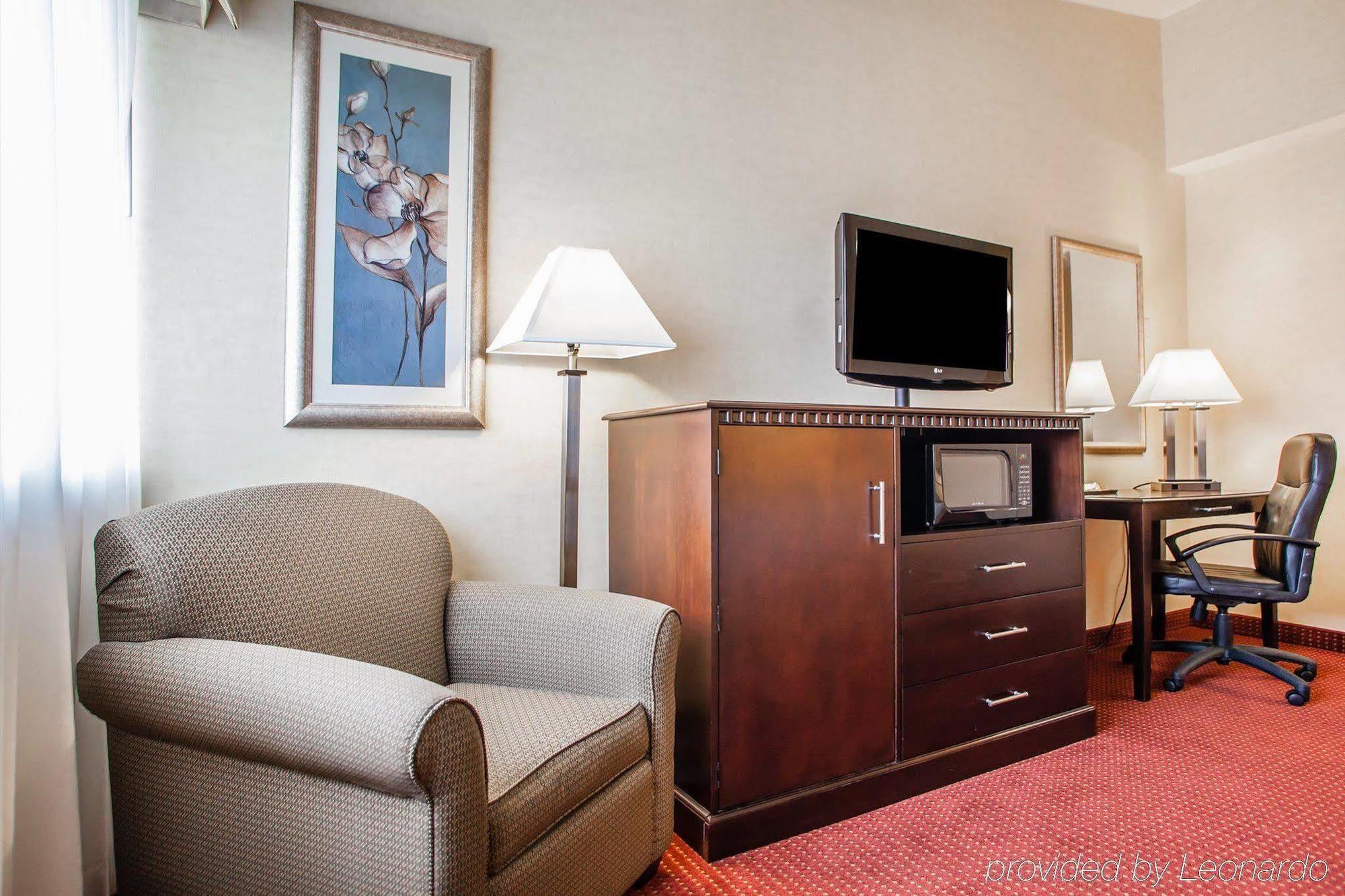 Red Roof Inn & Suites Mt Holly - Mcguire Afb Westampton Экстерьер фото